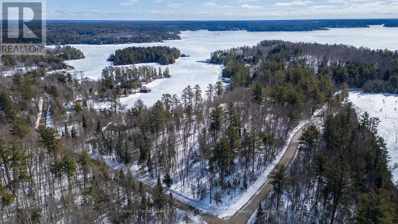 252 CLEAR LAKE ROAD photo 3