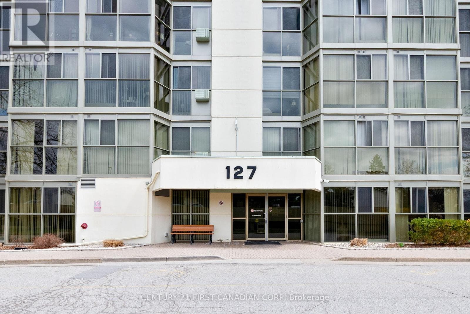 801 - 127 BELMONT DRIVE photo 3