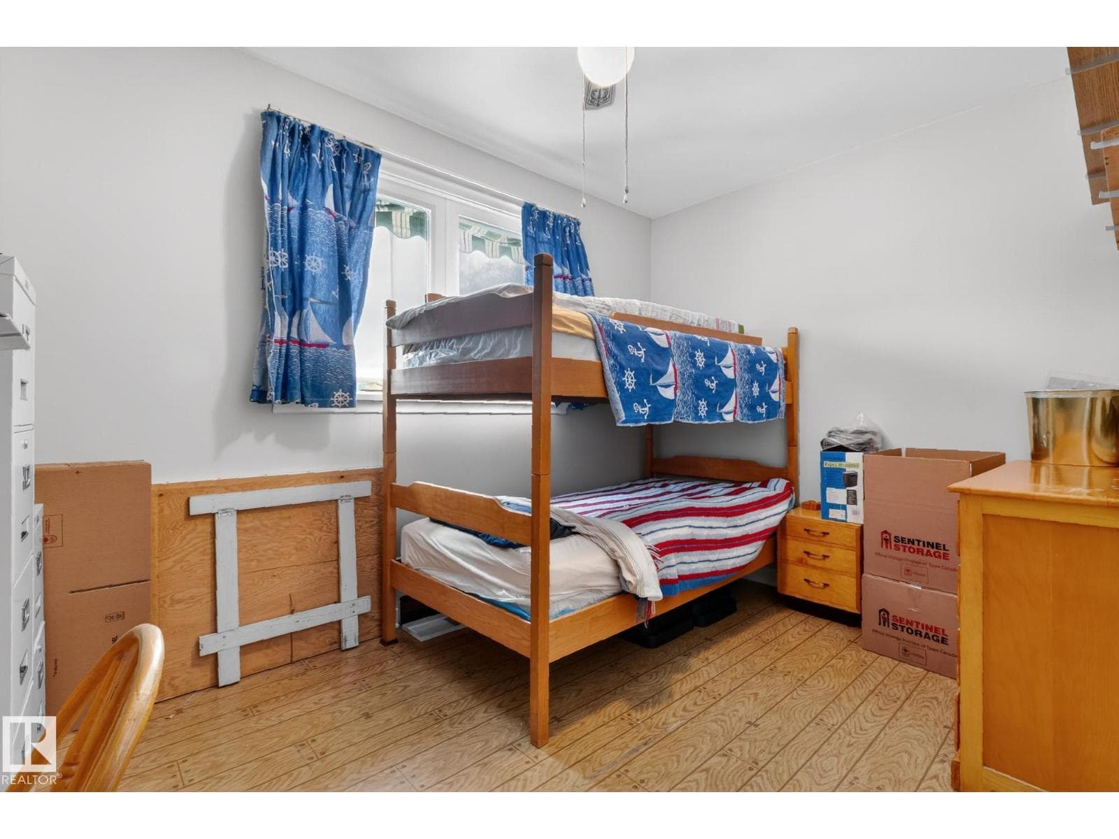 11255 71 AV NW photo 6