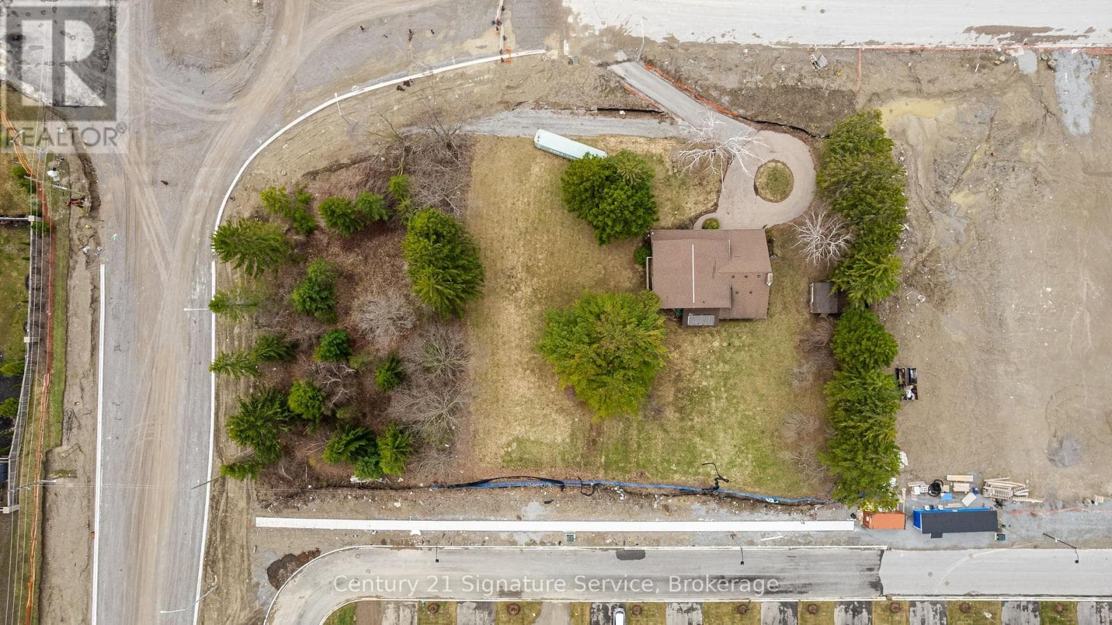 vacant land at 2045 GRANDVIEW STREET N — $6,200,000