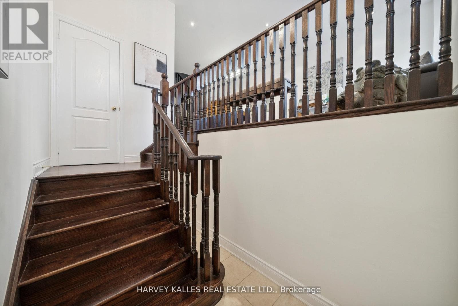 45 - 8777 DUFFERIN STREET photo 3