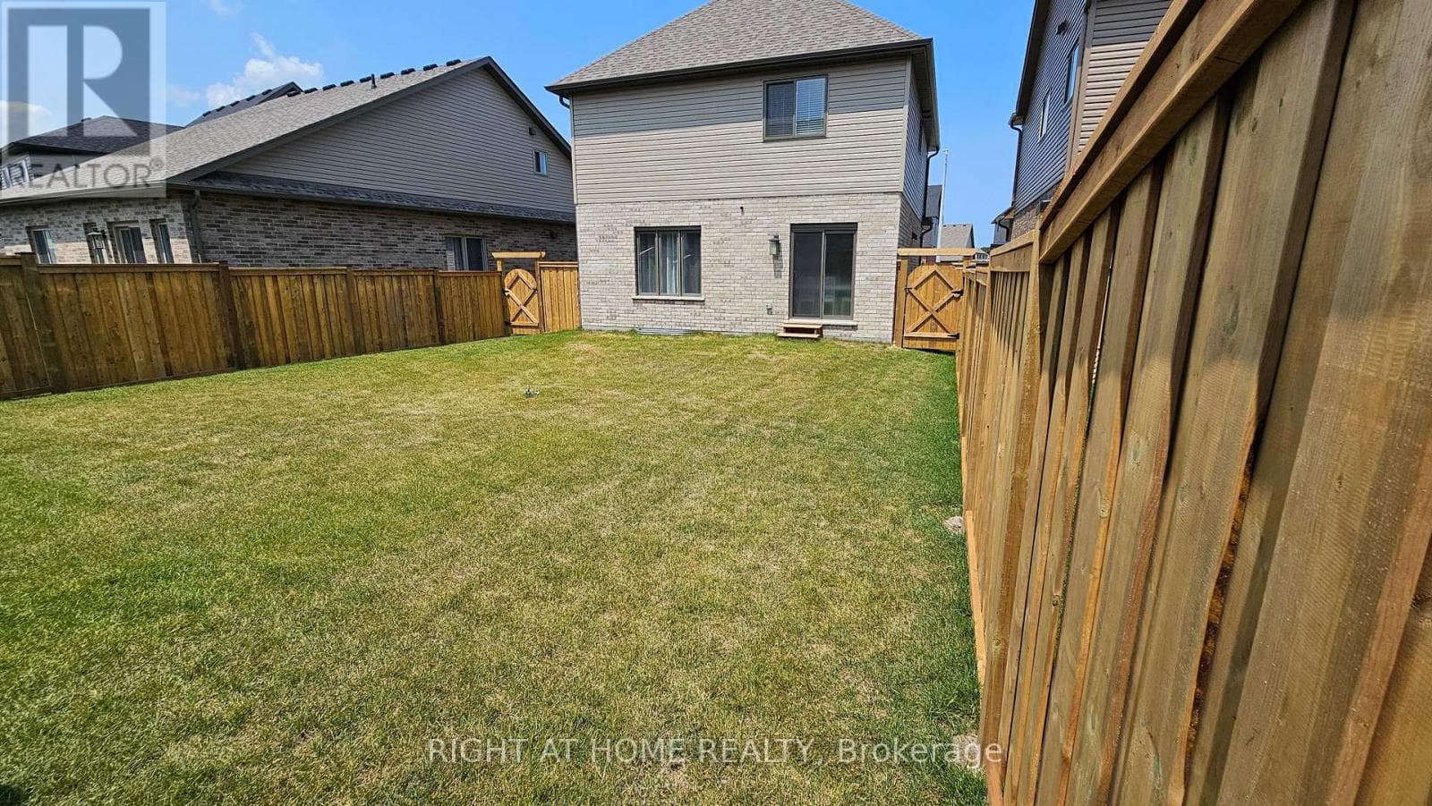 12 MITCHELL AVENUE photo 4