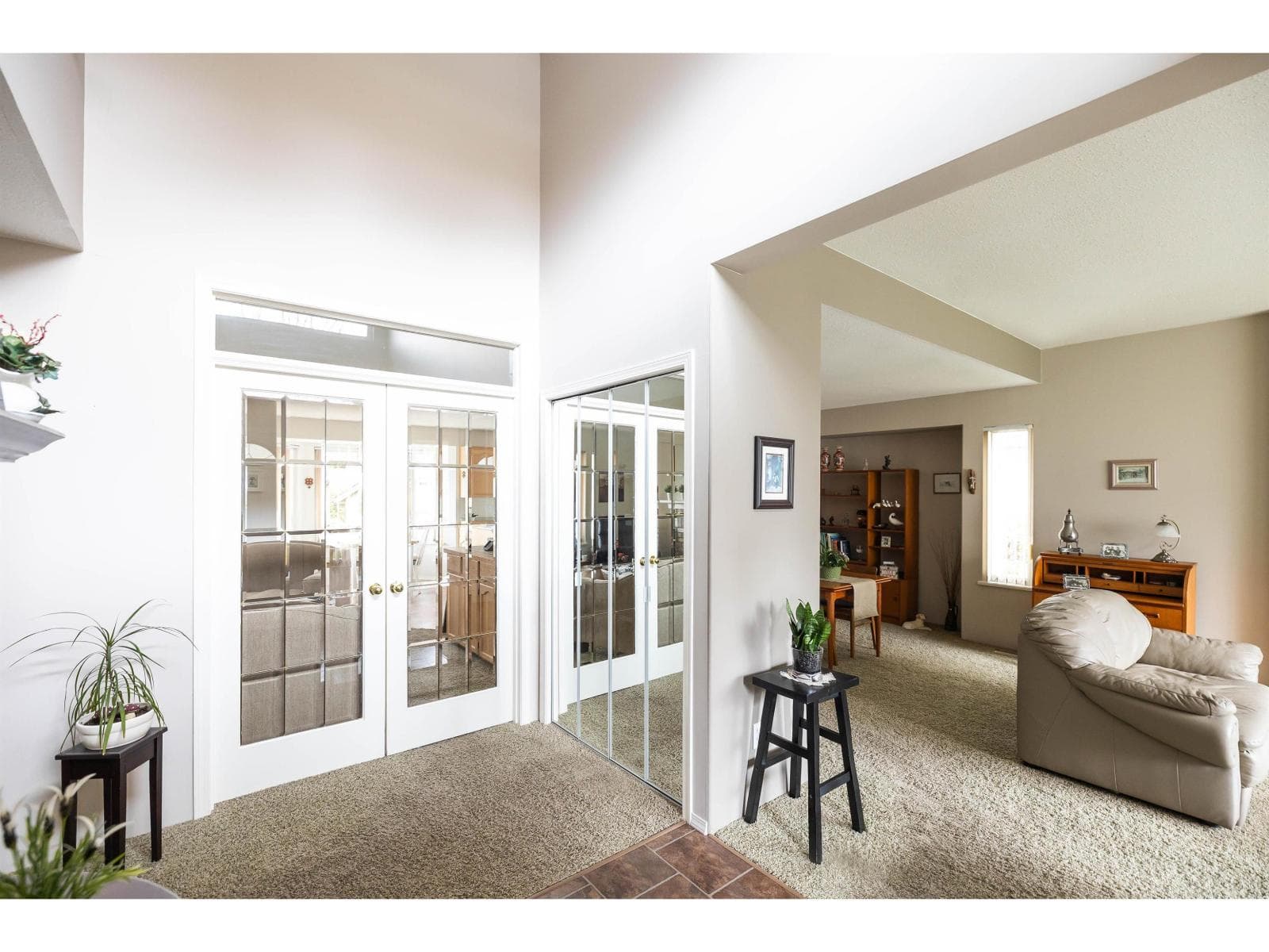 21930 46 AVENUE photo 3