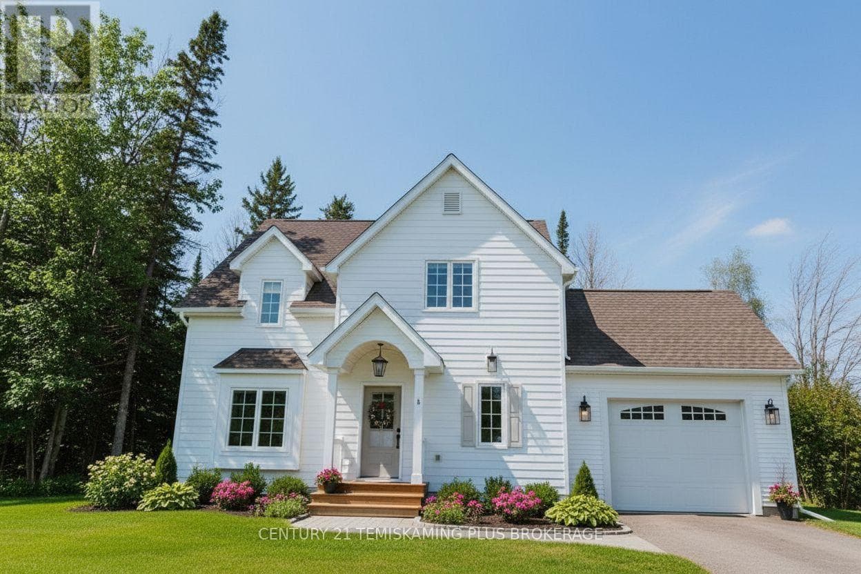 3 bed 3 bath single family at 272 COSMAN CRESCENT — $779,000