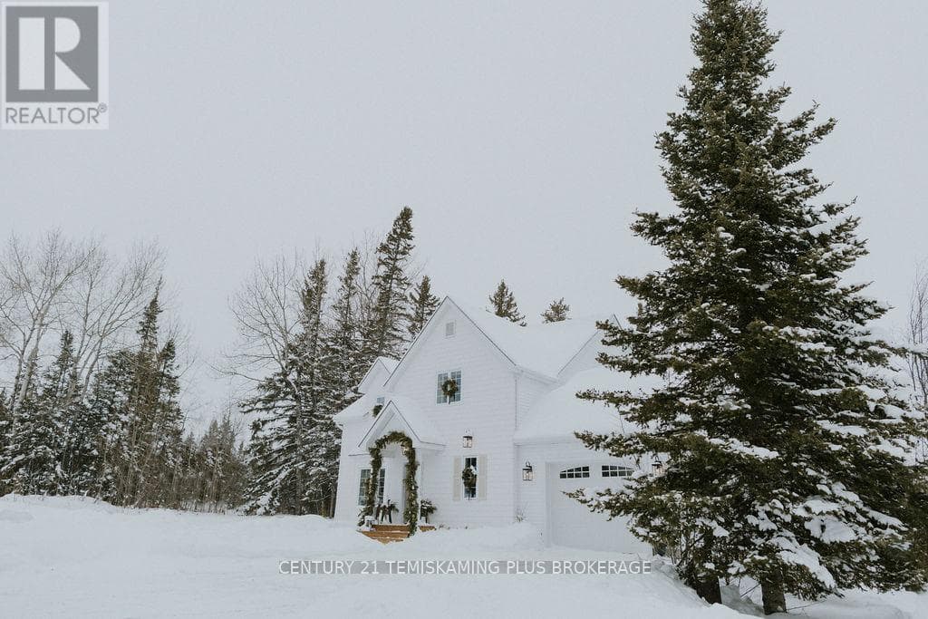 272 COSMAN CRESCENT photo 5