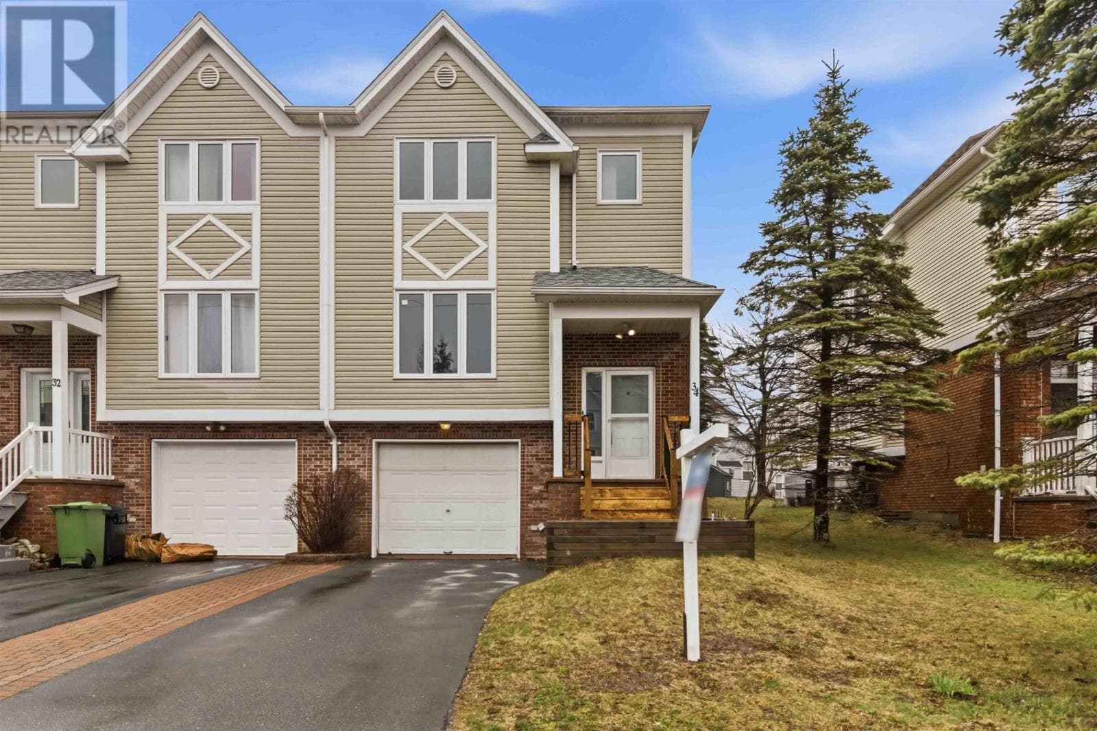3 bed 3 bath single family at 34 Wembley Place — $599,900