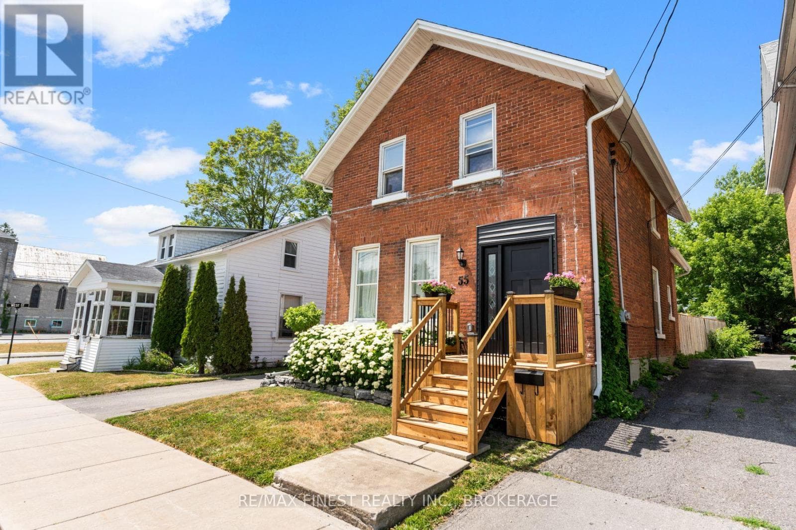 3 bed 2 bath single family at 55 BRIDGE STREET W — $539,900