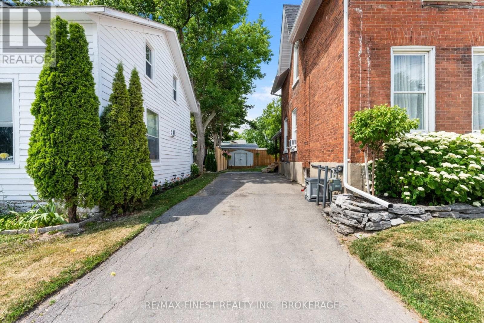 55 BRIDGE STREET W photo 3