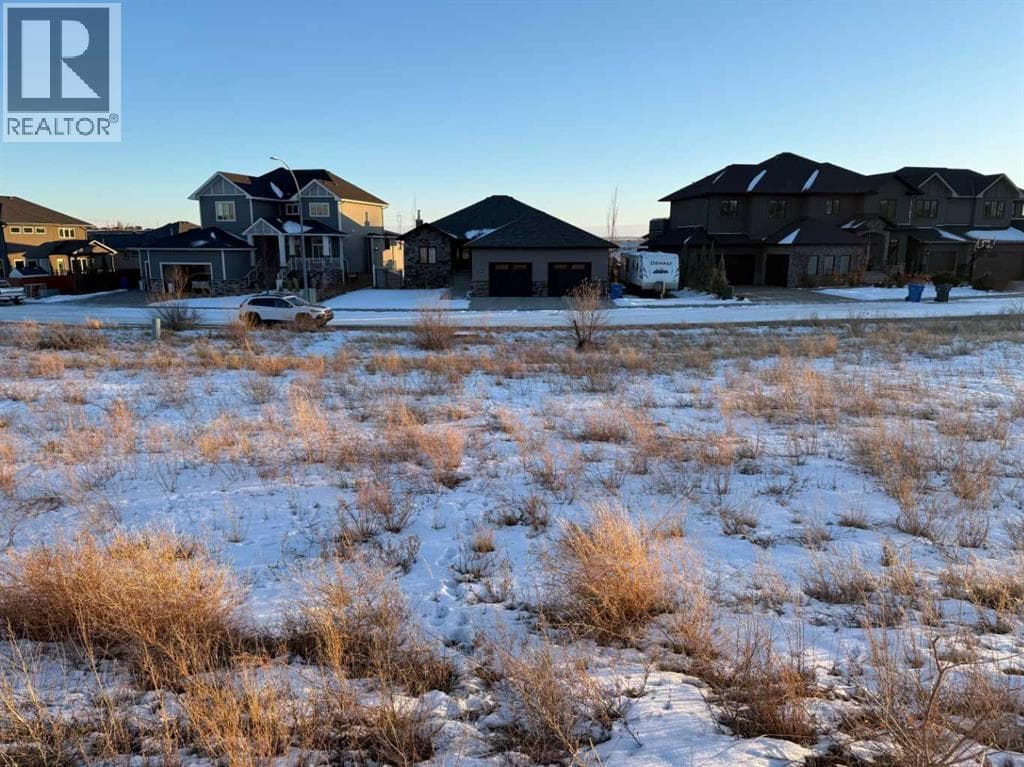 16 Canyon Creek Drive SW photo 5