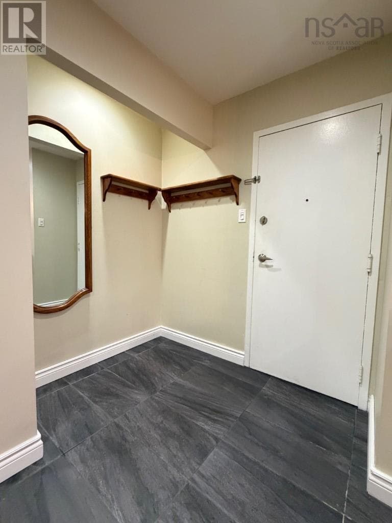 310-7 Jamieson Street photo 2