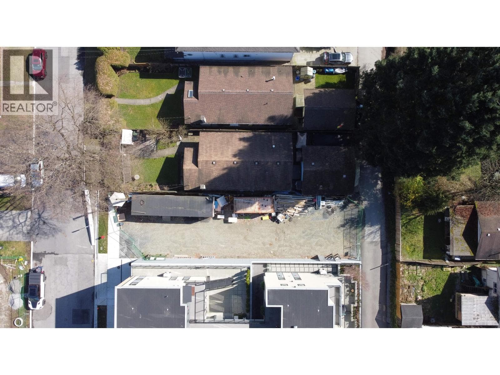 1551 RUPERT STREET photo 3