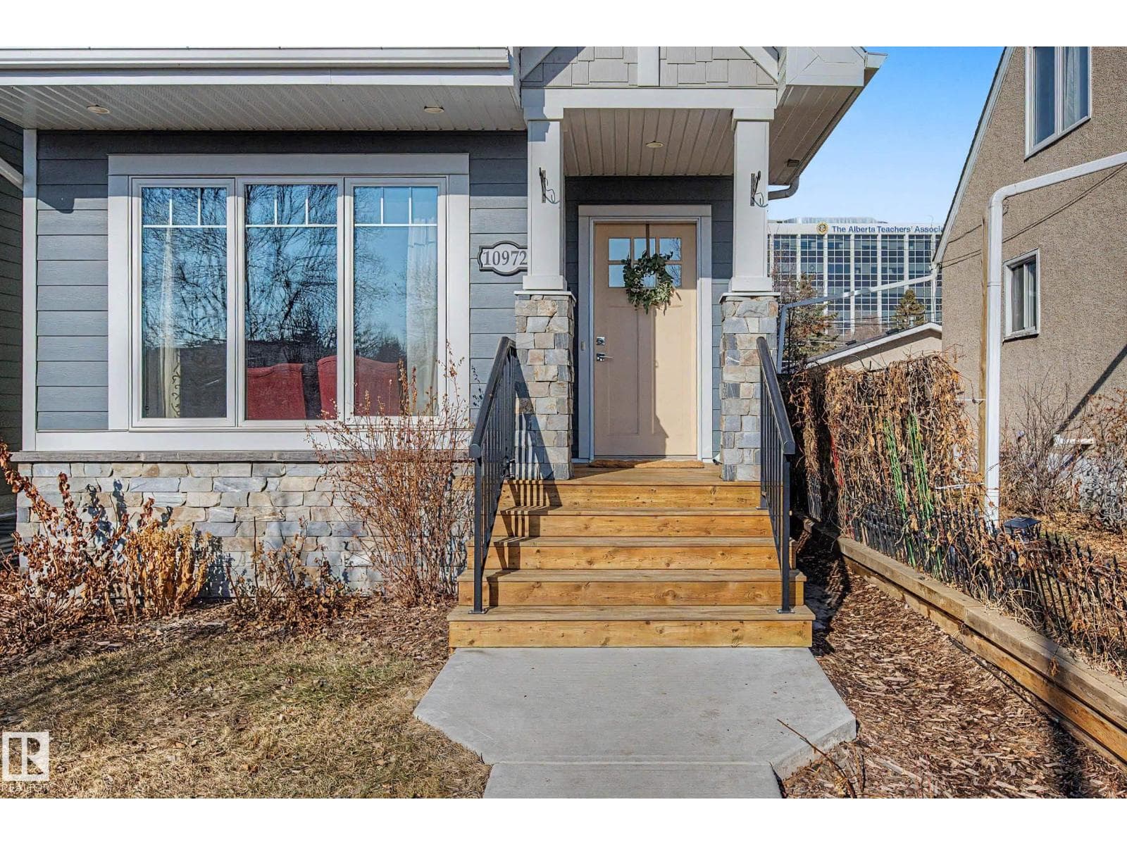 10972 141 ST NW photo 4