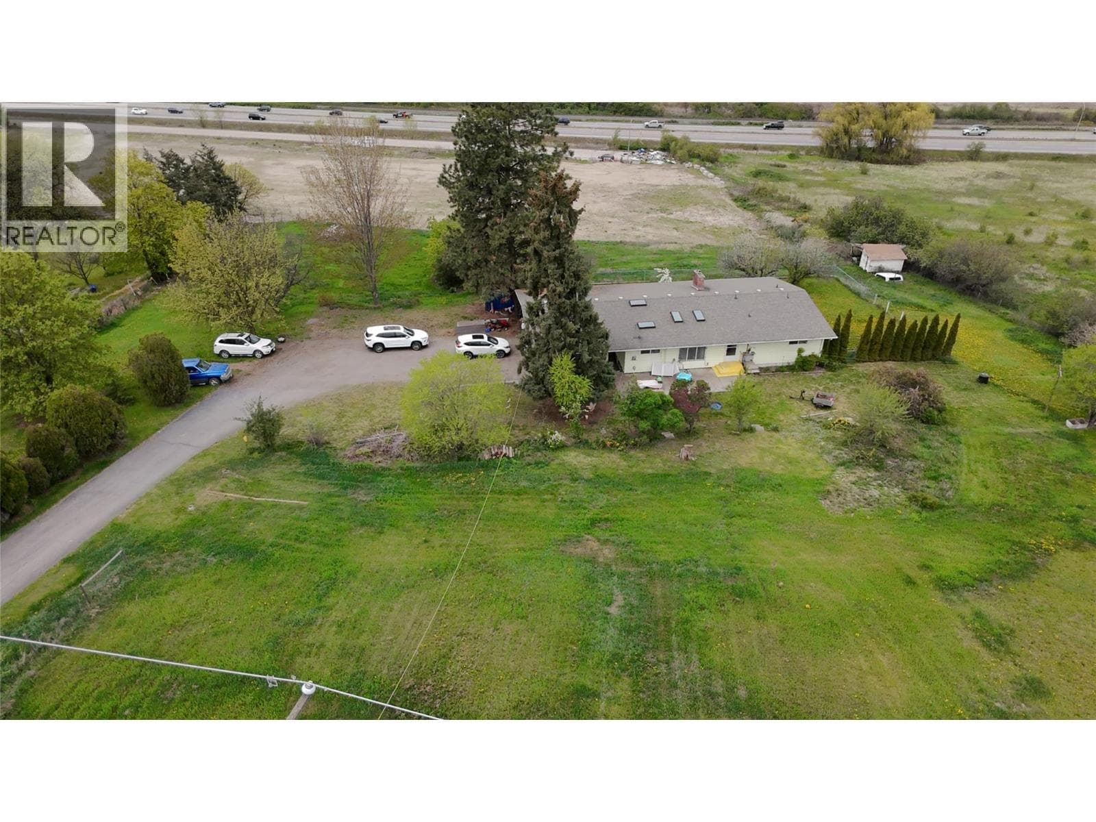 6594 Pleasant Valley Road photo 3