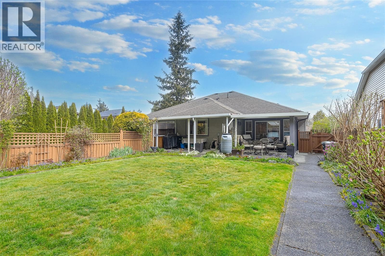 2900 Jonas Way photo 3