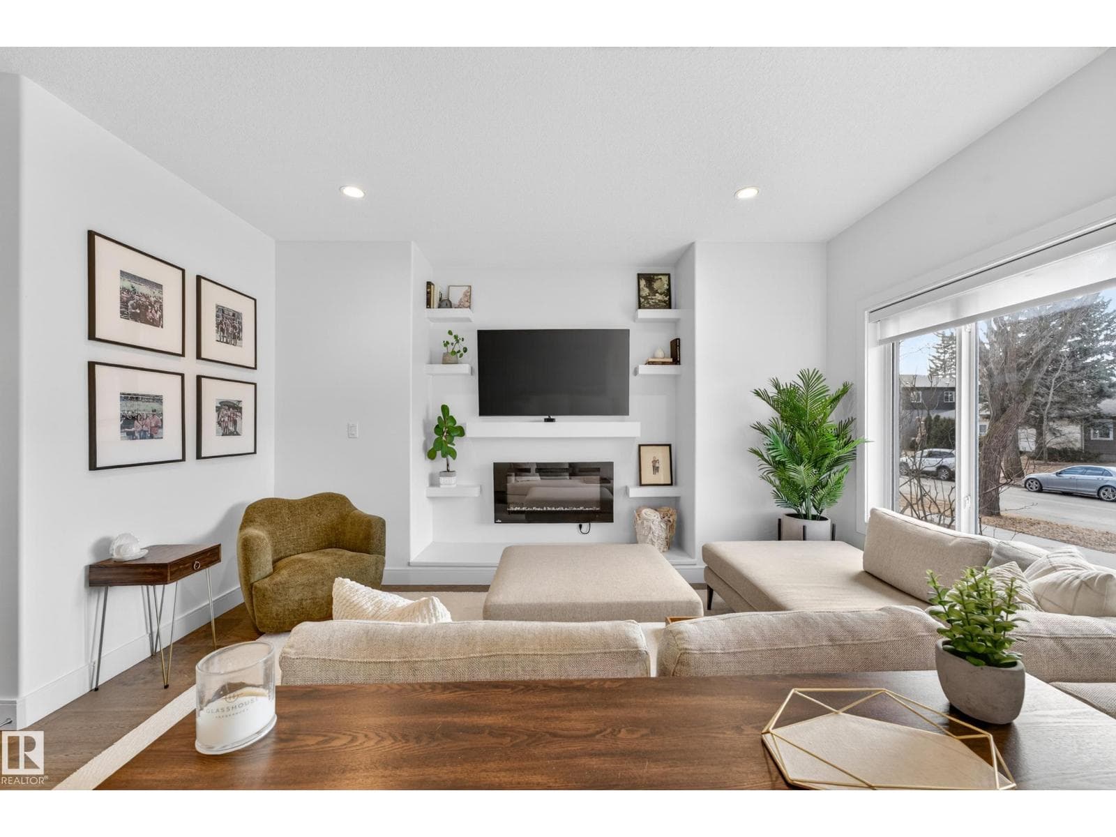 7624 91 AV NW photo 4