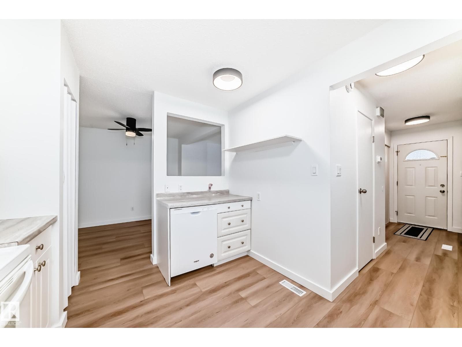 9D CASTLE TC NW photo 4