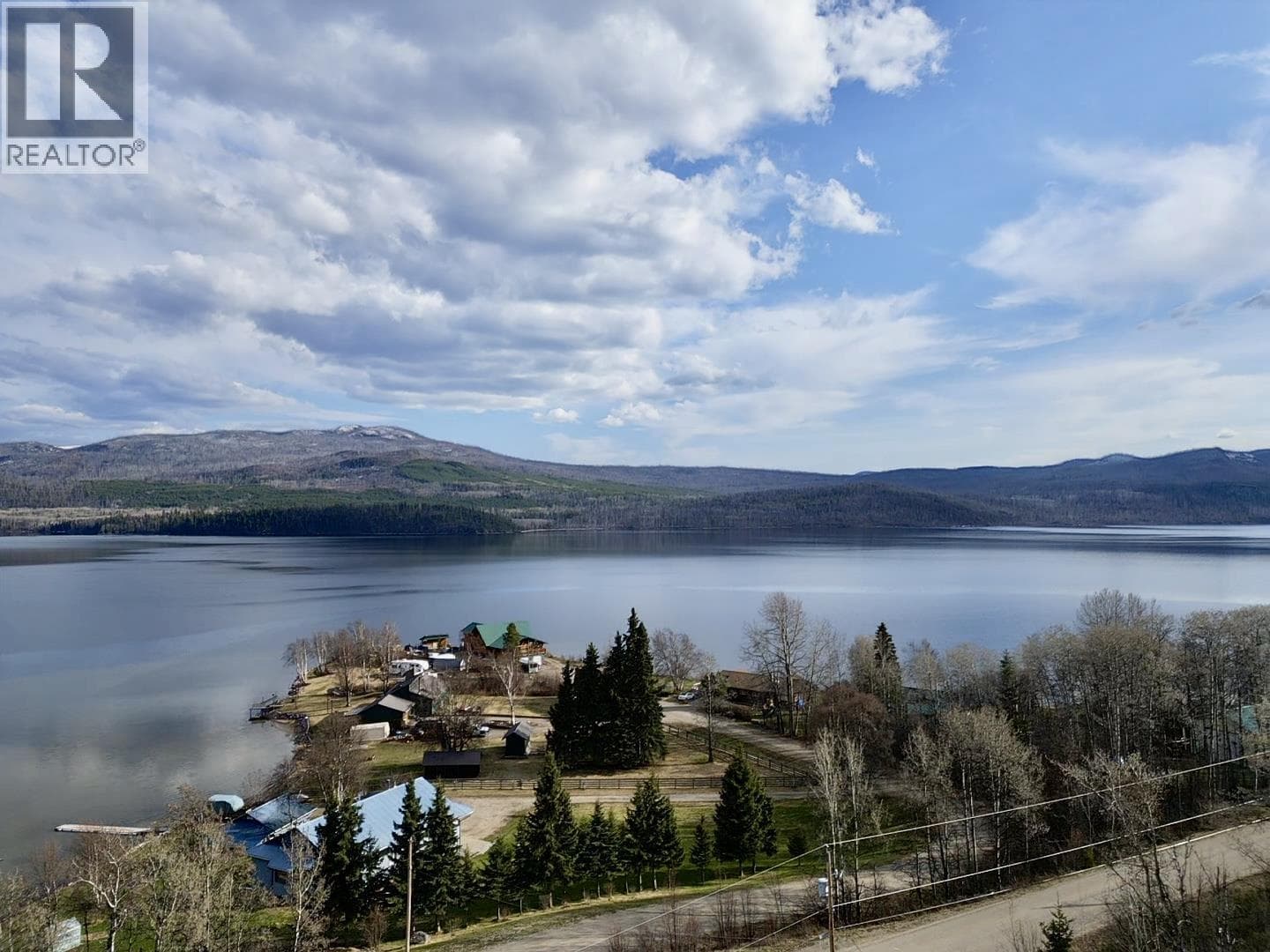 1408 FRANCOIS LAKE ROAD photo 3
