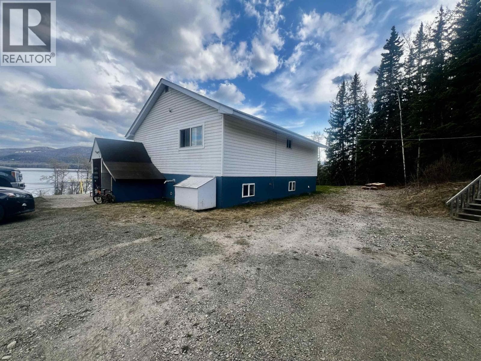 1408 FRANCOIS LAKE ROAD photo 5