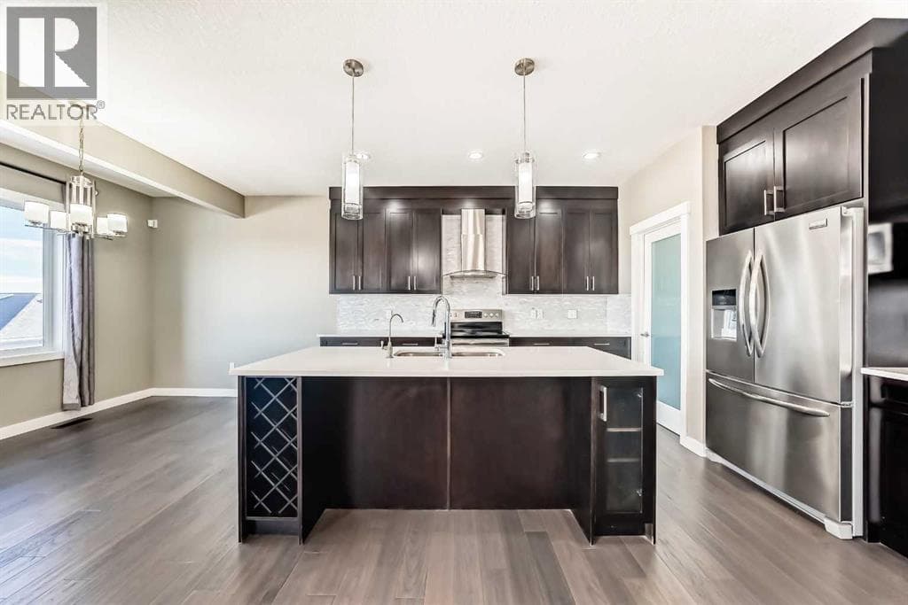 184 Sherview Grove NW photo 4