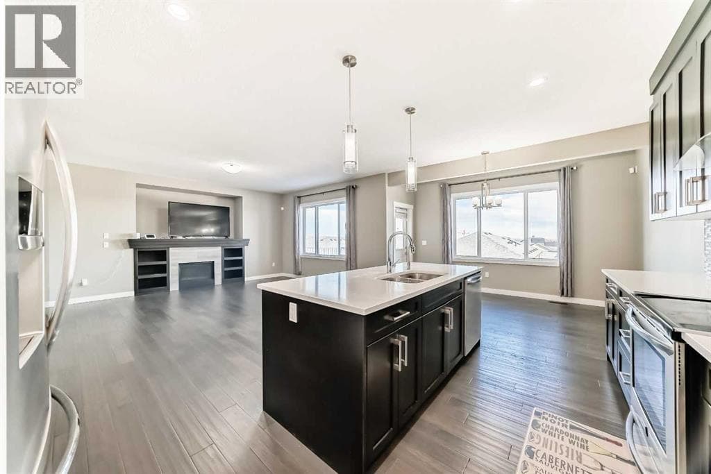 184 Sherview Grove NW photo 5