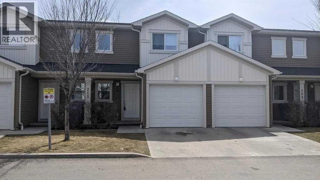 3 bed 3 bath single family at 6, 205 Silkstone Road W — $344,900
