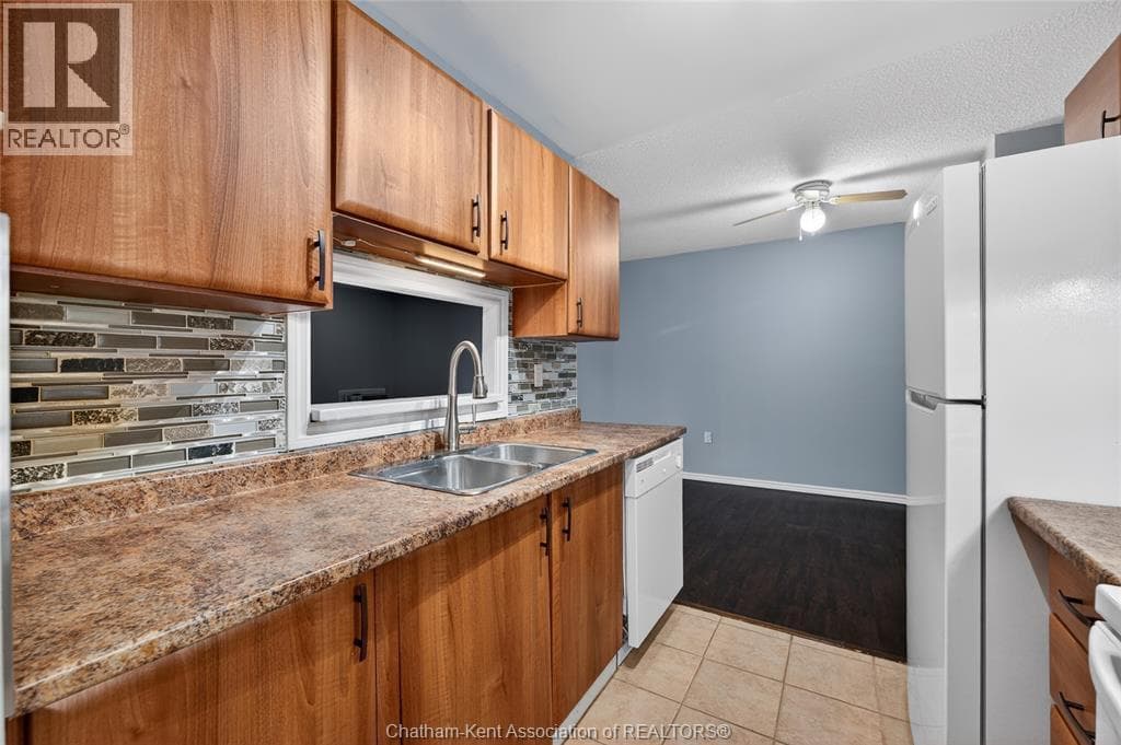 202 CAMPUS PARKWAY Unit# 306 photo 3