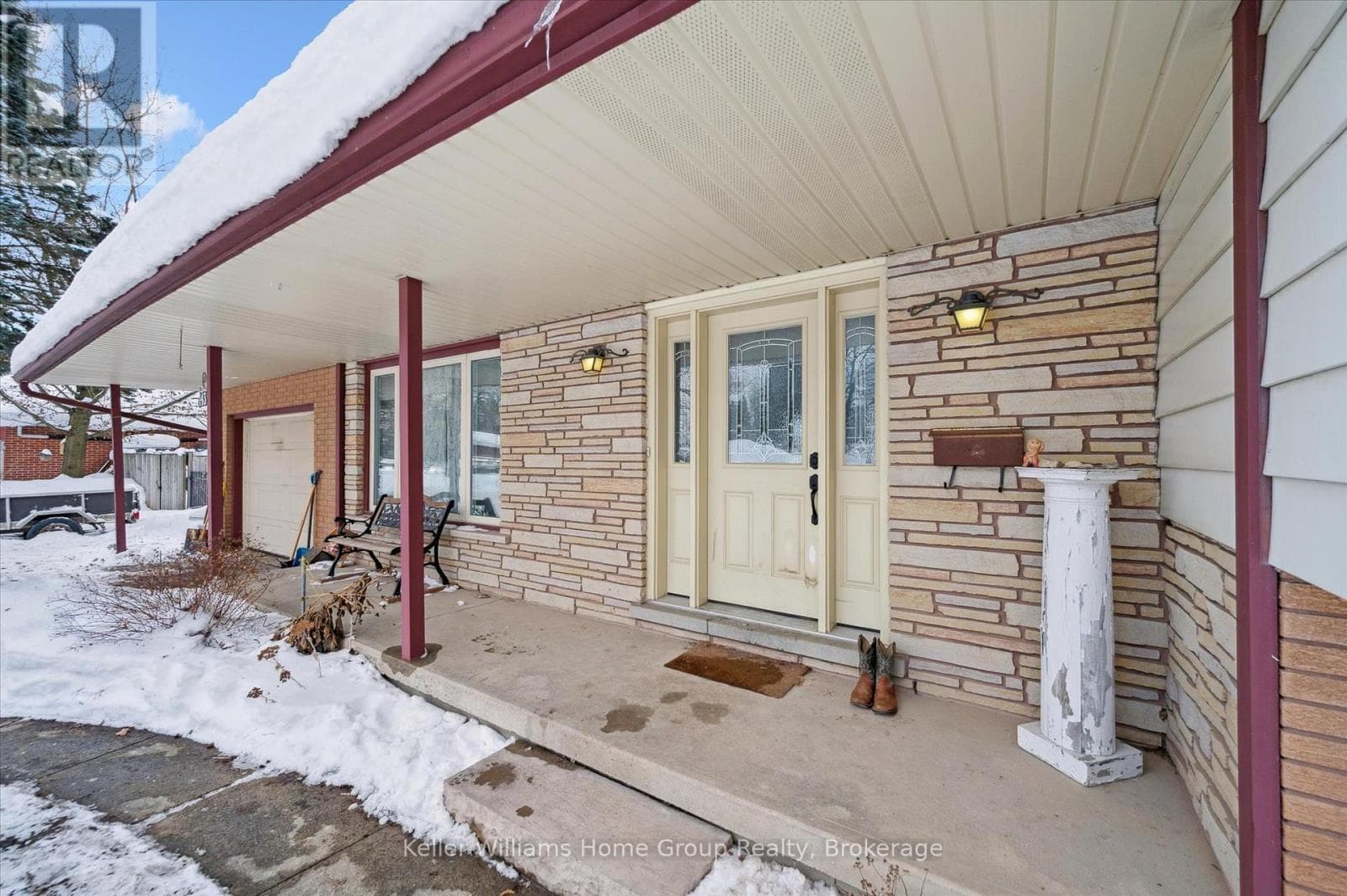 143 CONESTOGA STREET N photo 3