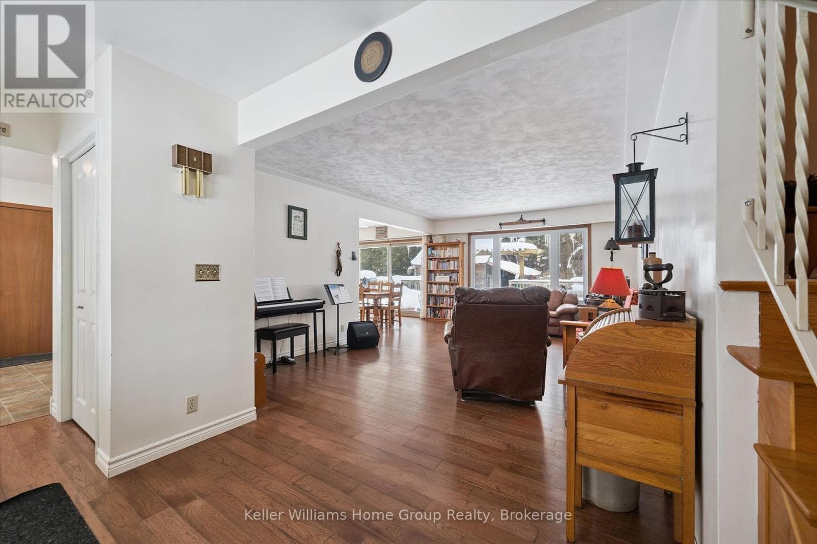 143 CONESTOGA STREET N photo 5