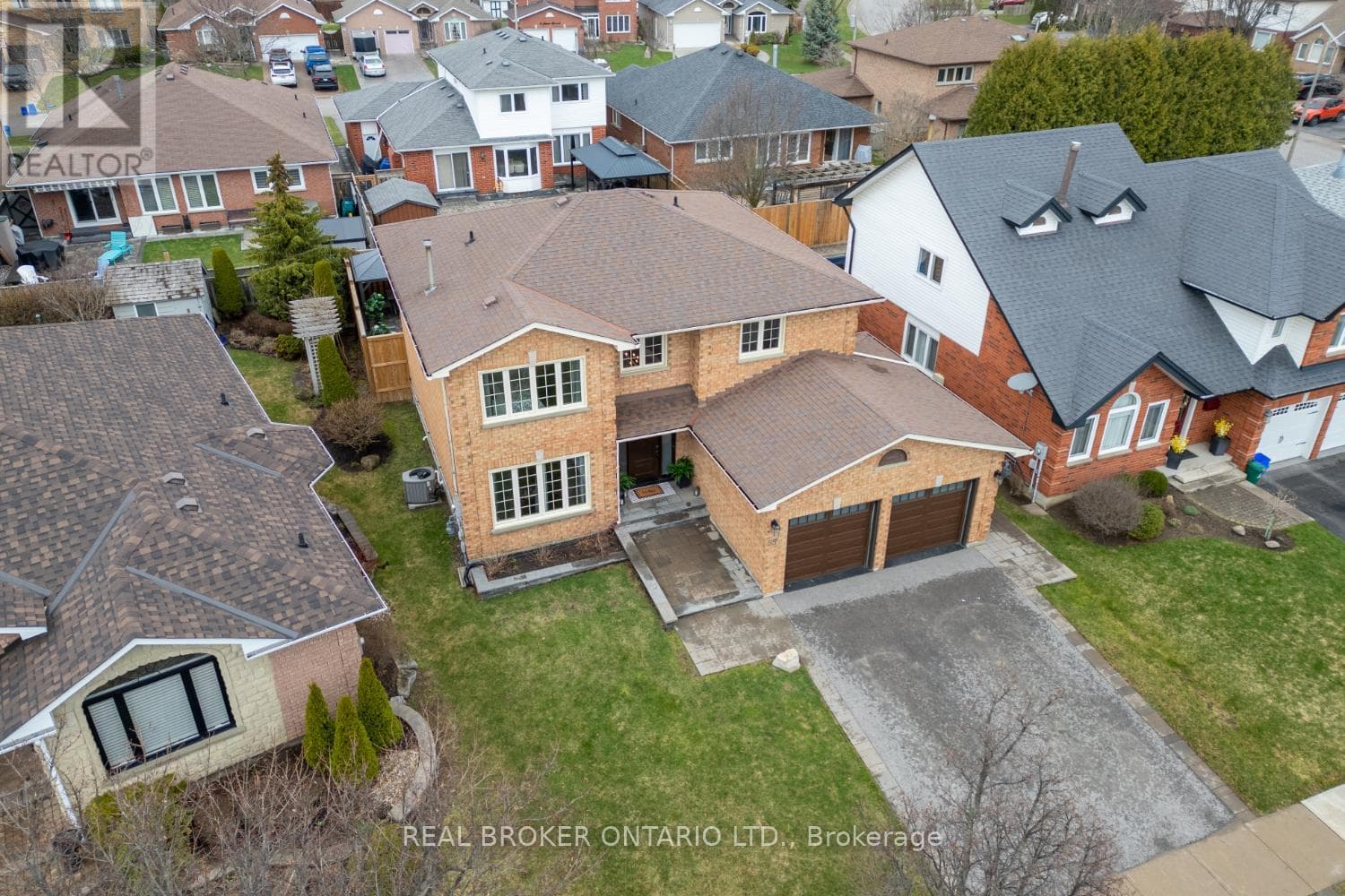 55 MULL CRESCENT photo 2
