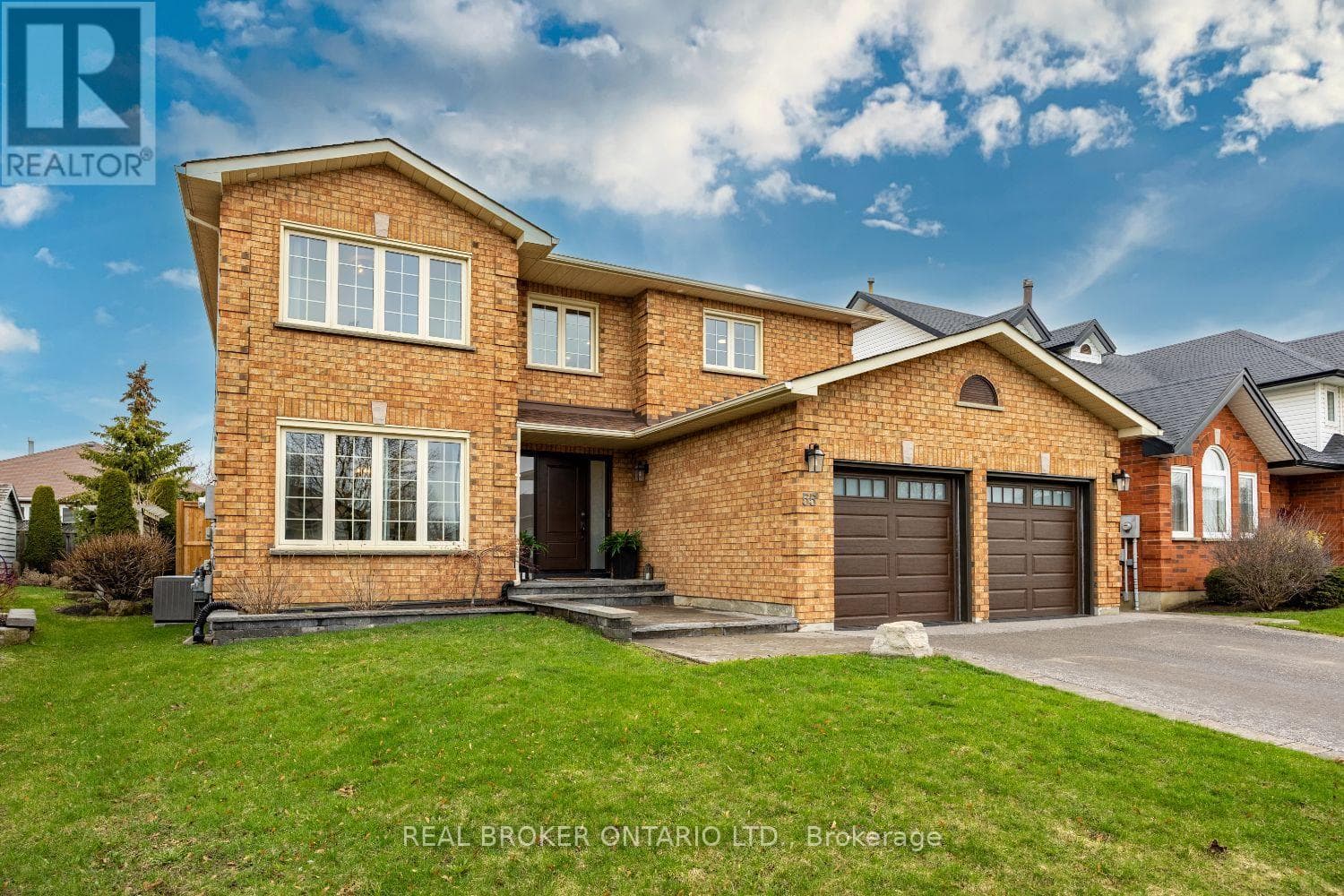 55 MULL CRESCENT photo 3
