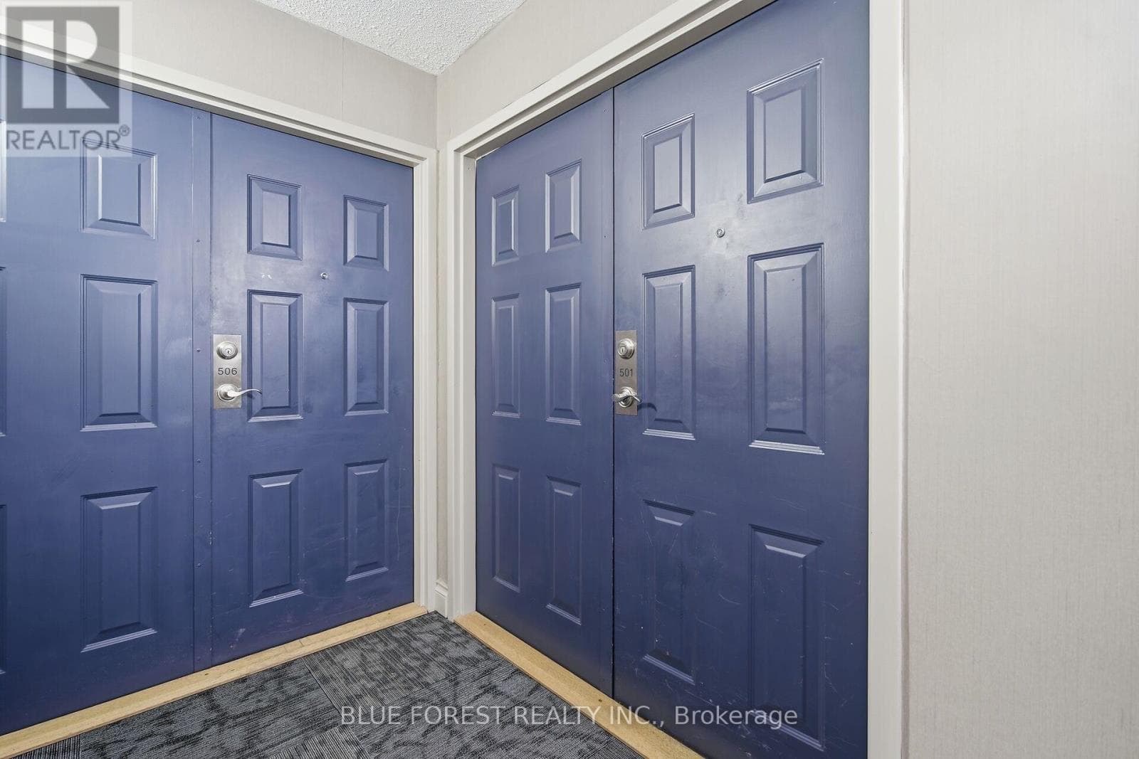 501 - 7 PICTON STREET photo 3
