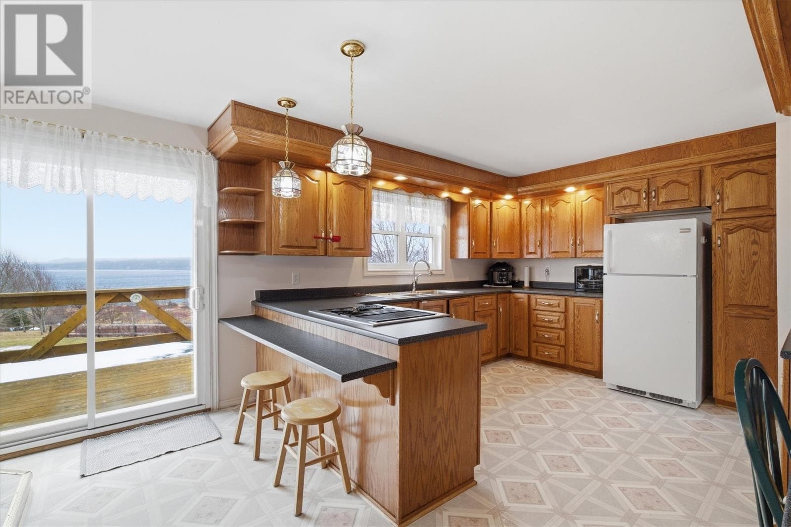 100 Harbour Road photo 4