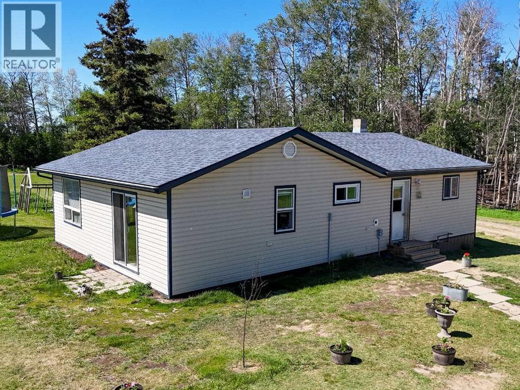 107139 Range Road 150 photo 5