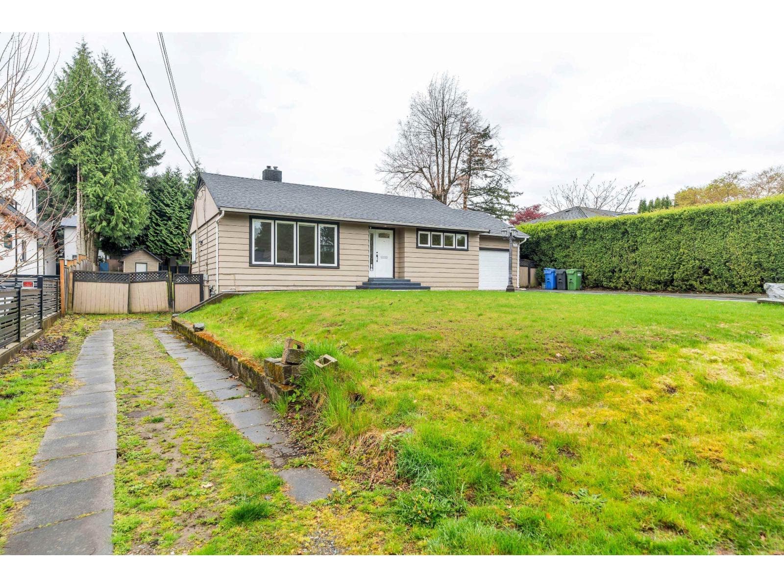 33670 LINCOLN ROAD photo 2