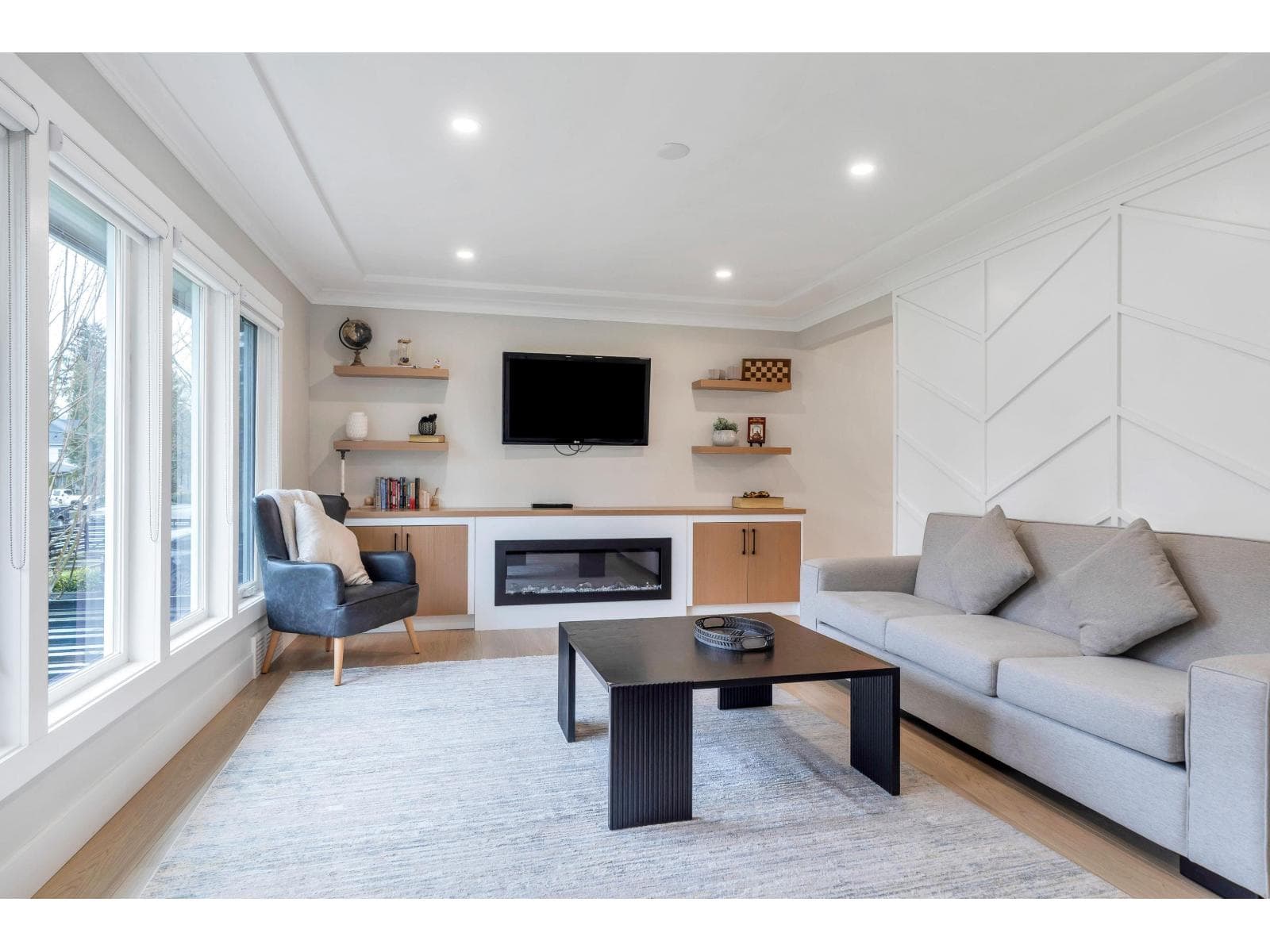 33670 LINCOLN ROAD photo 5