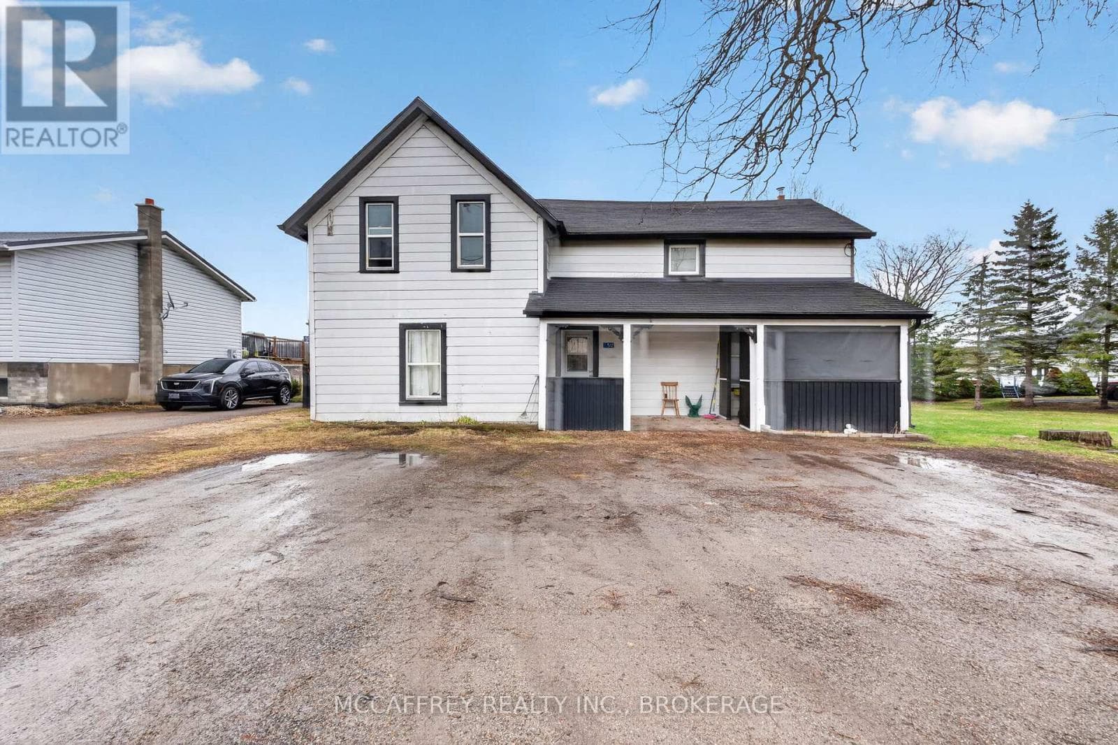 4 bed 2 bath multi-family at 5 RAILWAY STREET — $415,000