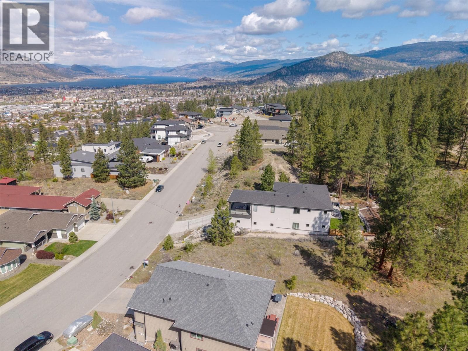 2980 PARTRIDGE Drive photo 2