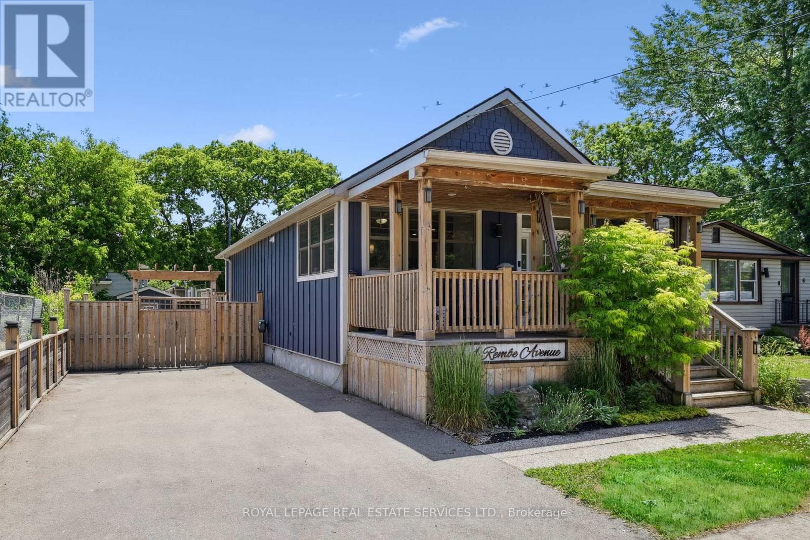 4 REMBE AVENUE photo 2