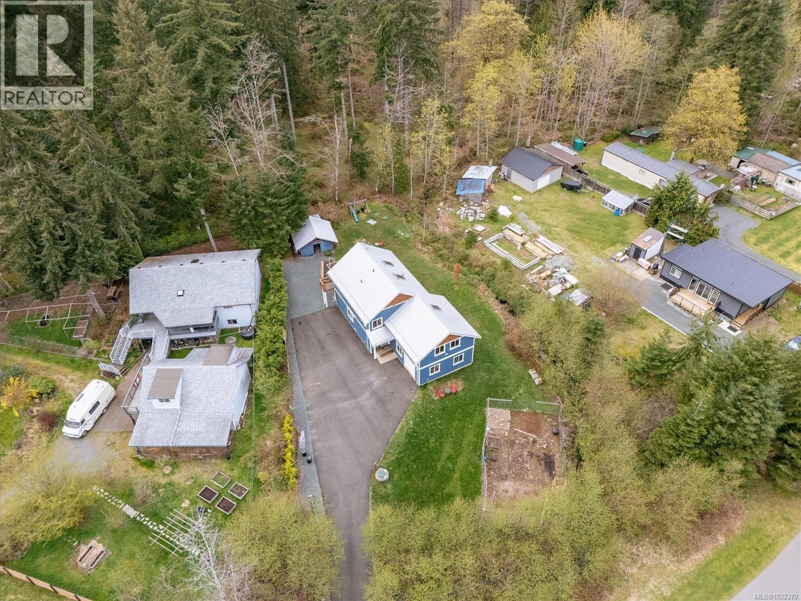 9497 Martin Park Dr photo 3