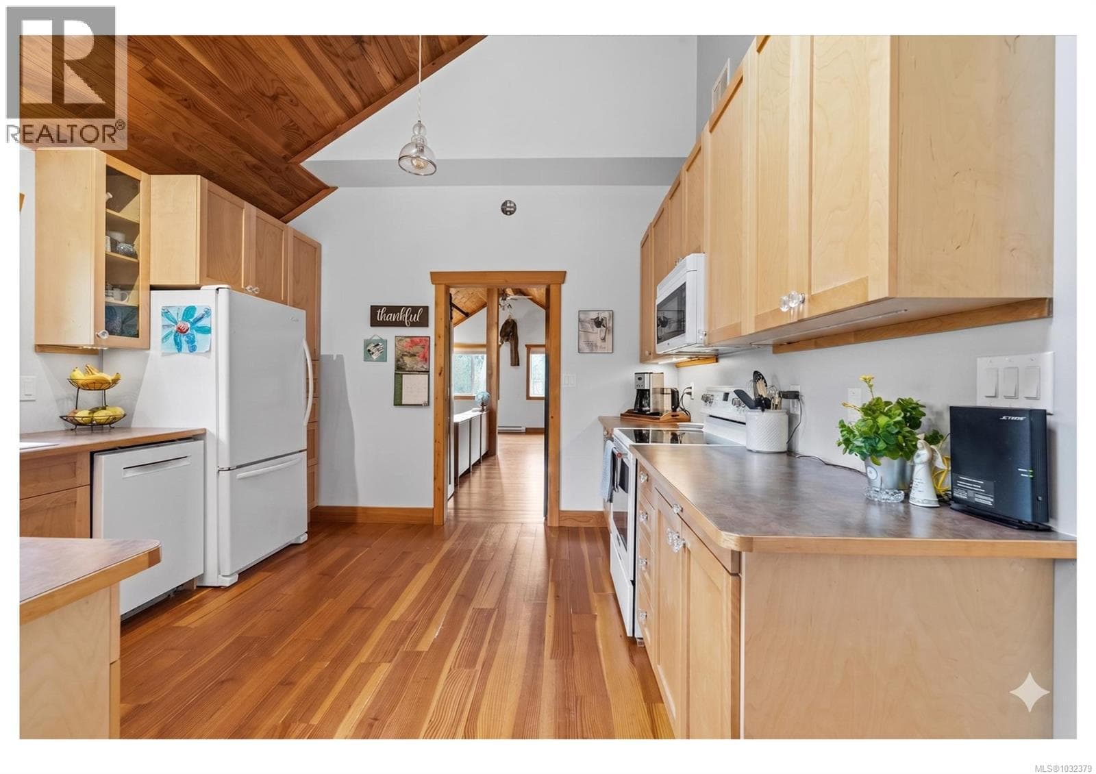 9497 Martin Park Dr photo 4