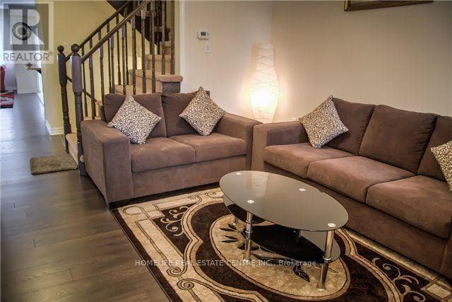 45 LOTHBURY DRIVE photo 4
