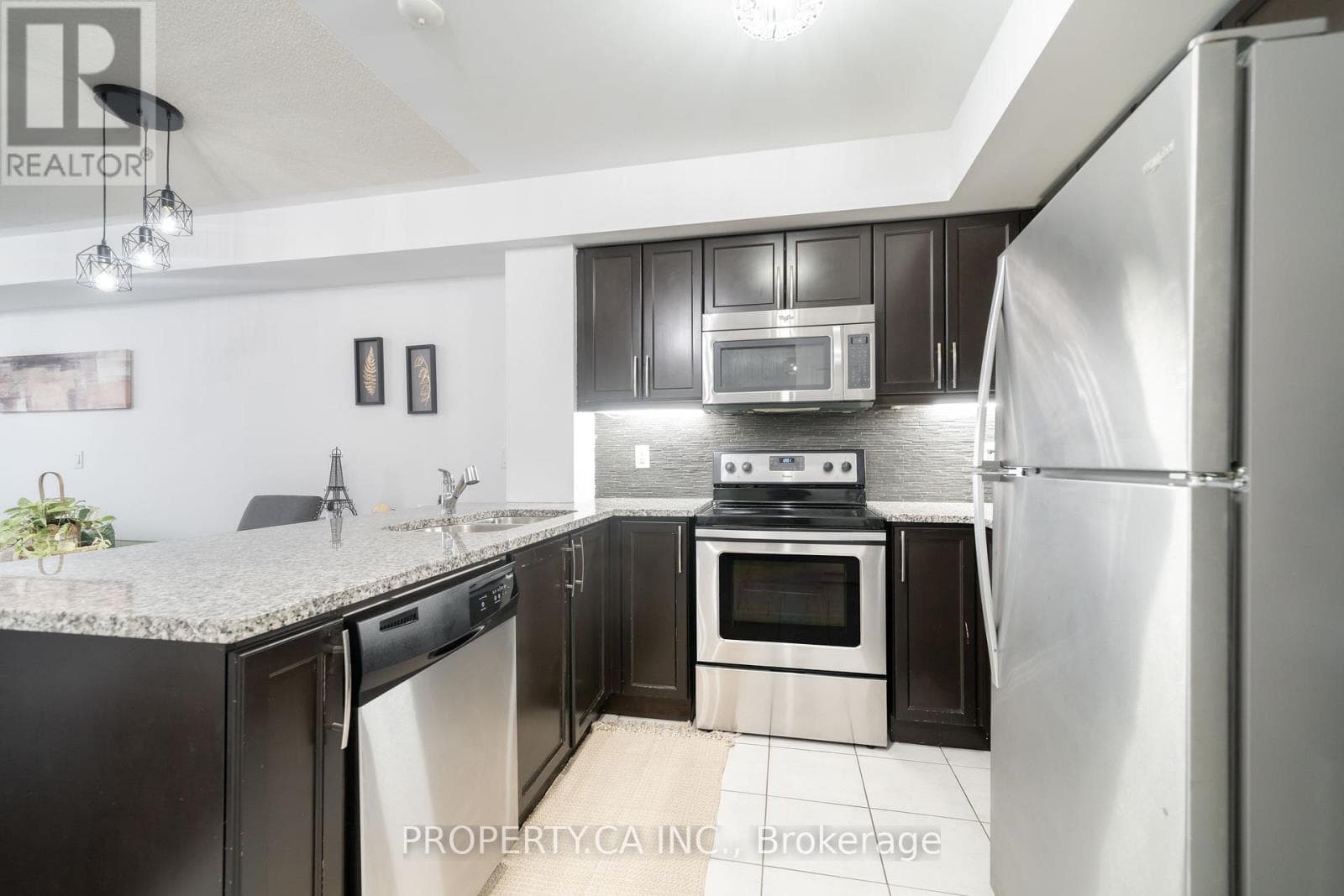 412 - 70 BAYCLIFFE CRESCENT photo 4