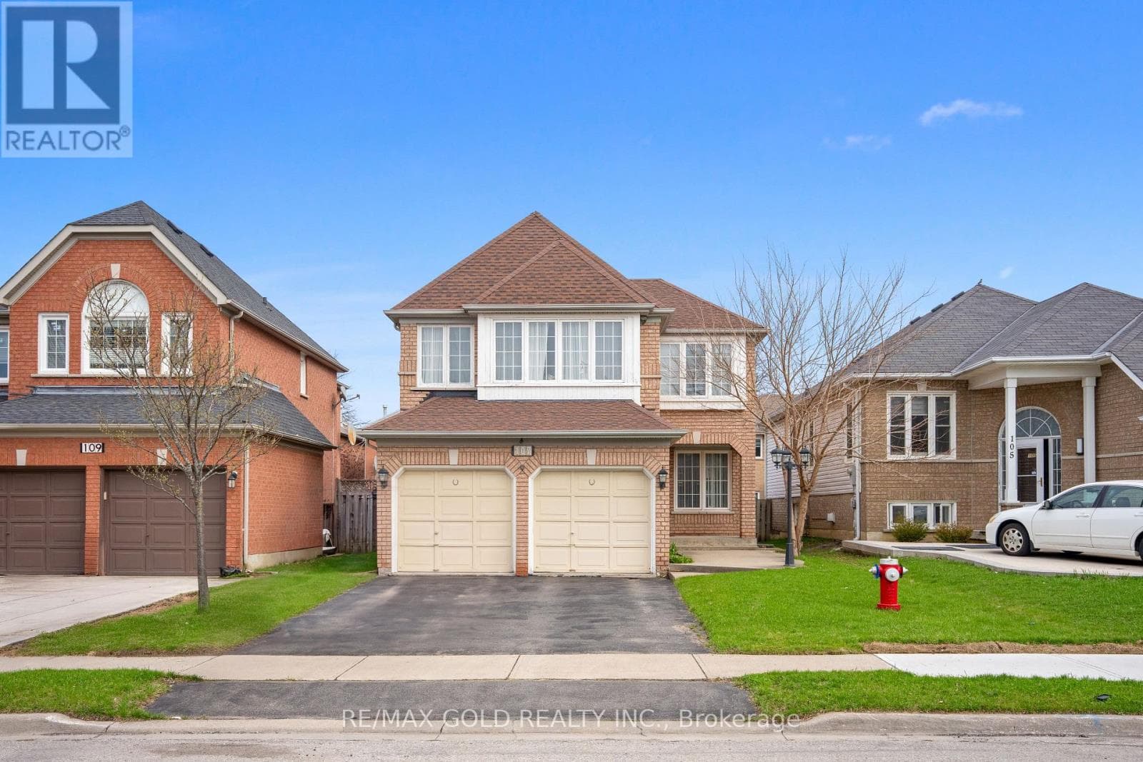 3 bed 3 bath single family at 107 SECLUSION CRESCENT — $899,900