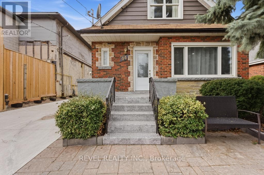 44 JEFFERSON AVENUE photo 2