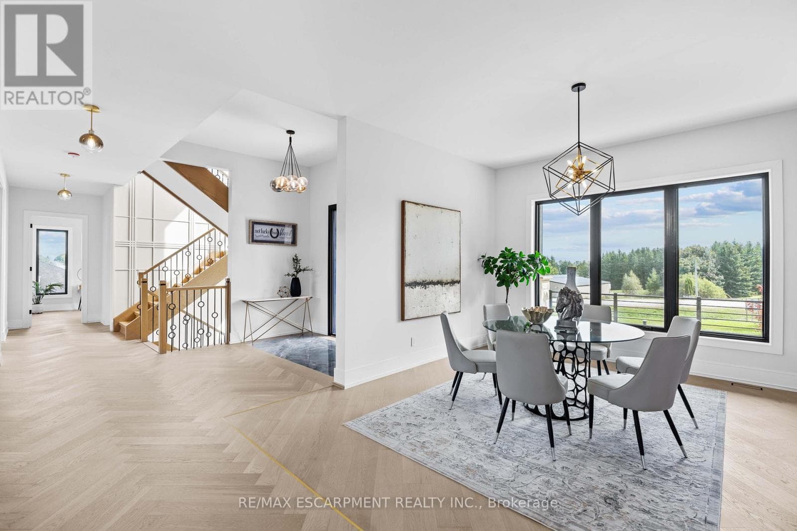 8920 WELLINGTON RD 124 photo 4