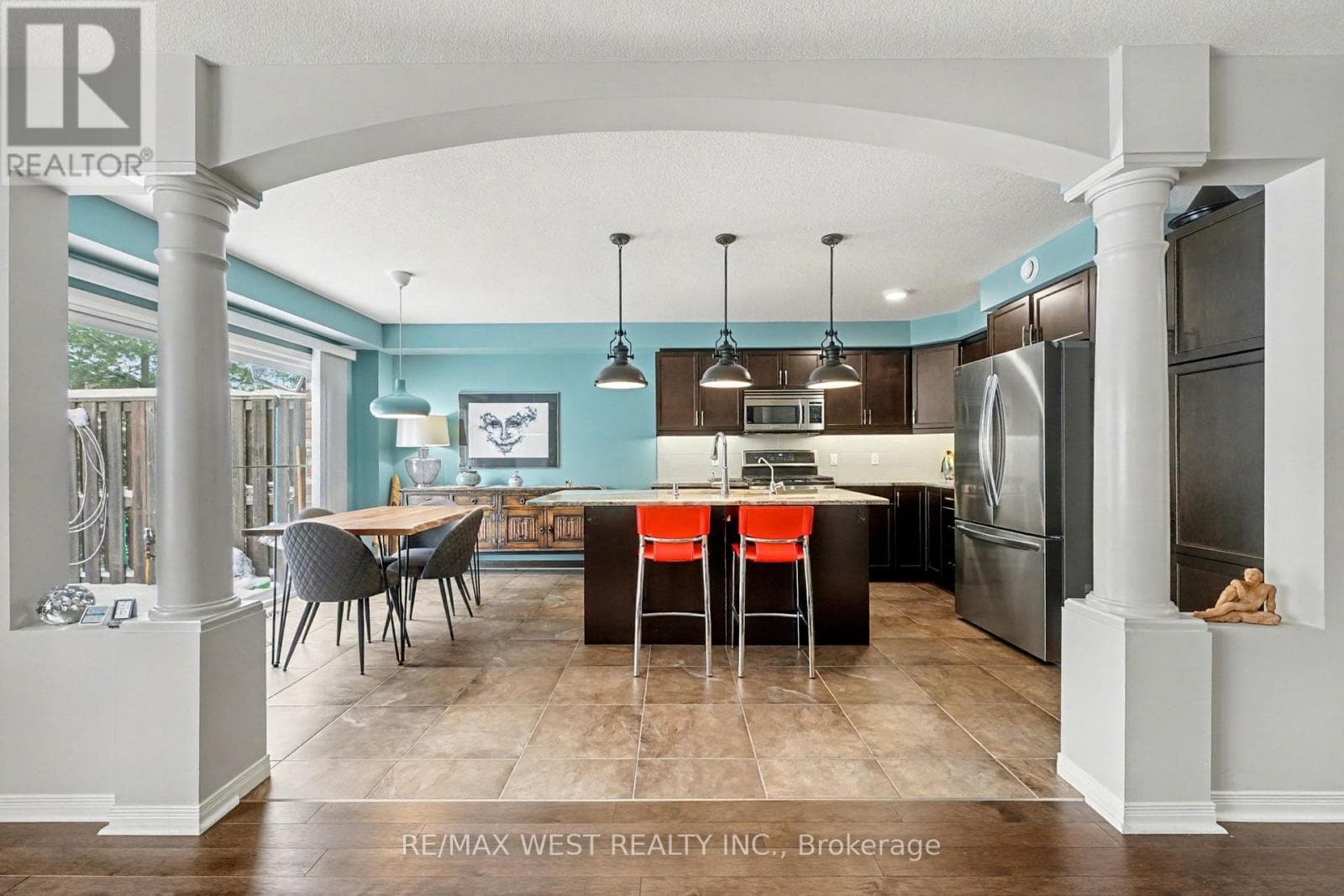 7 - 255 SUMMERFIELD DRIVE photo 4
