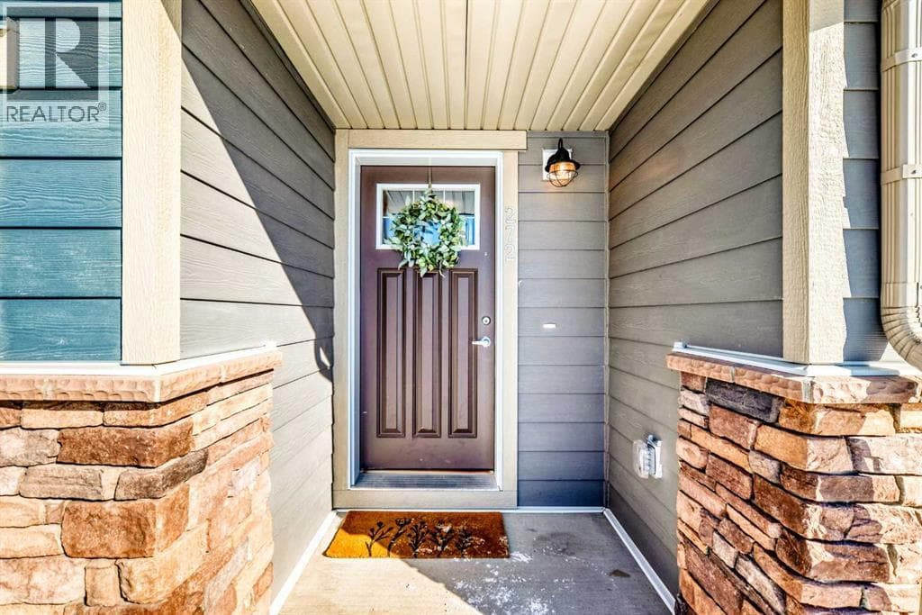 272 Cranbrook Square SE photo 3