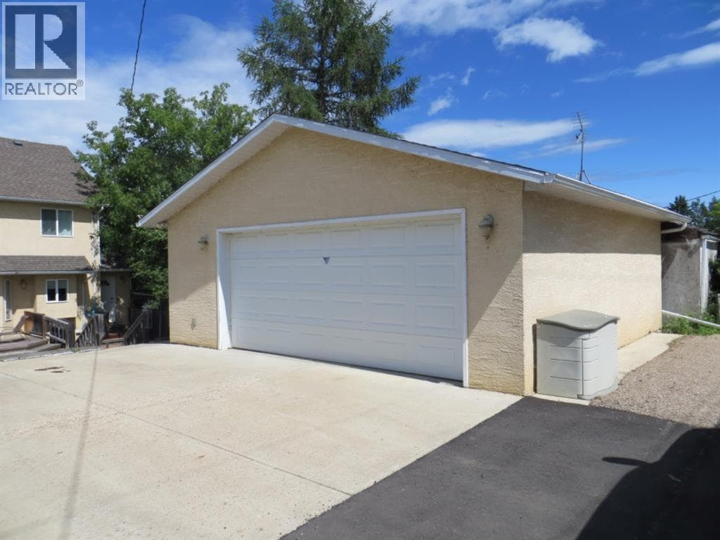 10407 Churchill Drive photo 3