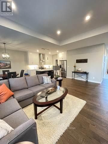 87 MATHESON CRESCENT photo 3