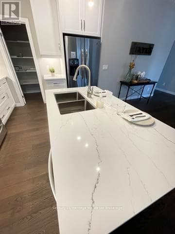 87 MATHESON CRESCENT photo 5